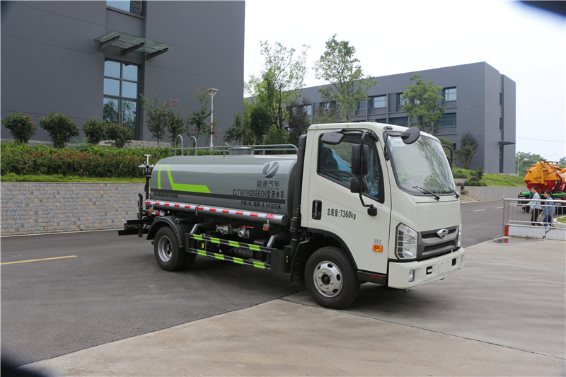 福田5噸灑水車